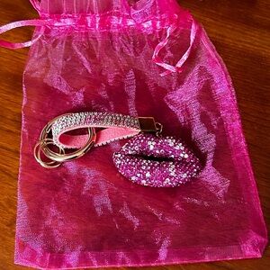 Crystal lips keychain